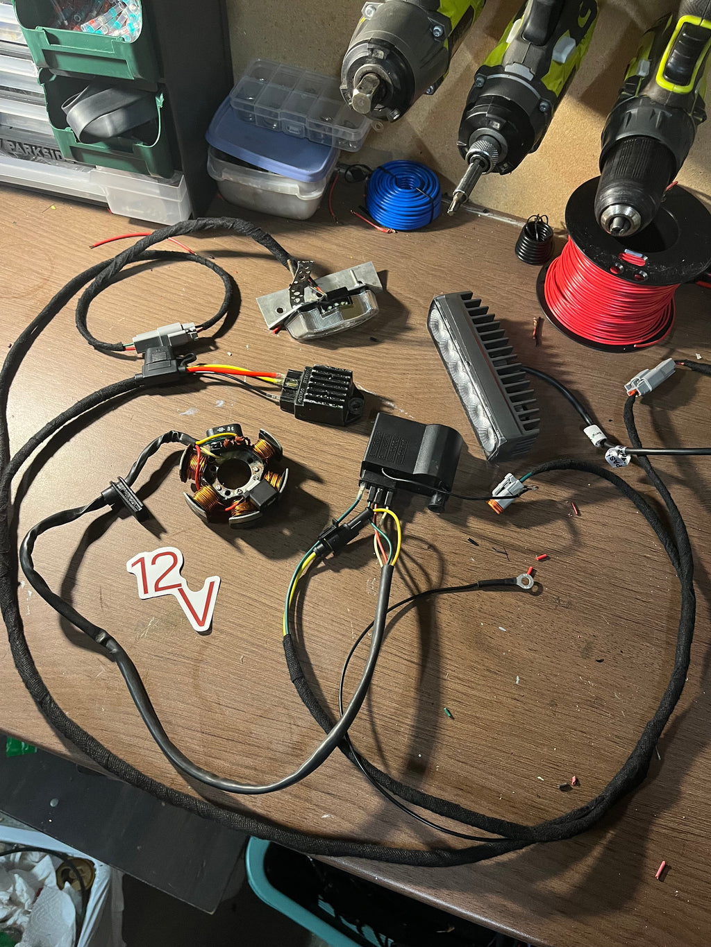 Johtosarja Ducati/kisasähköt|Plug N Play