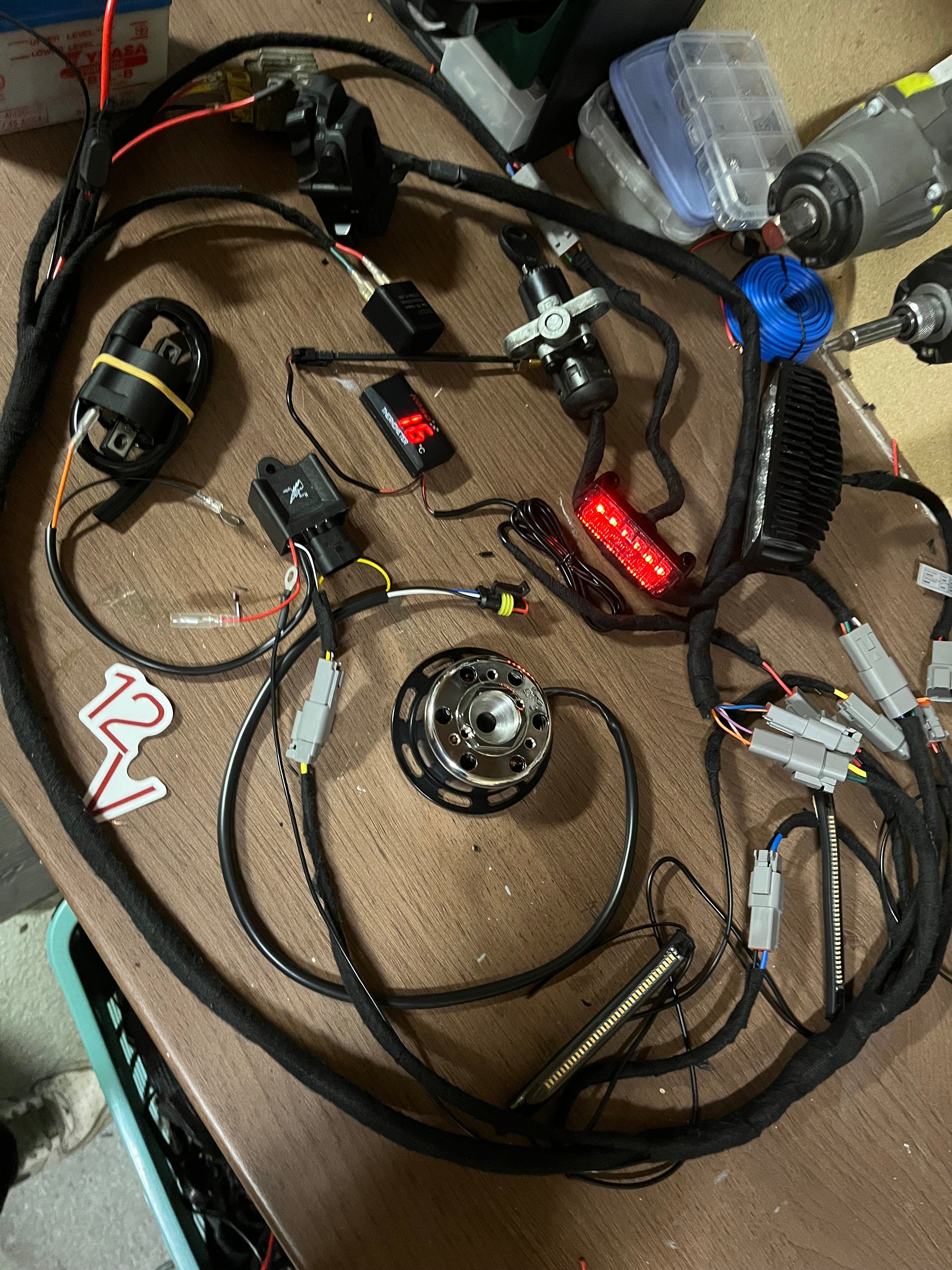 Johtosarja Ducati/kisasähköt|Plug N Play