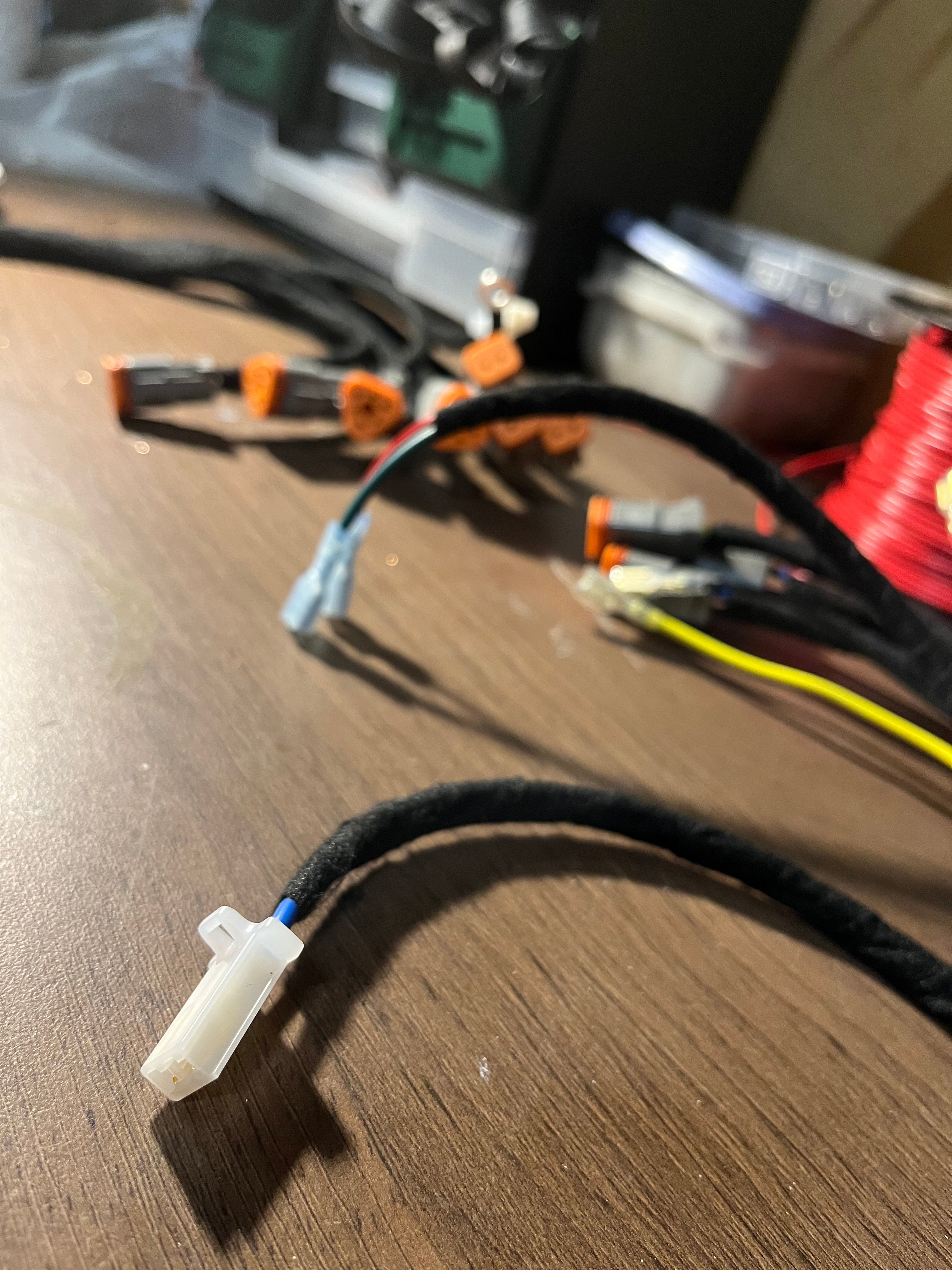 Johtosarja lisävalolle