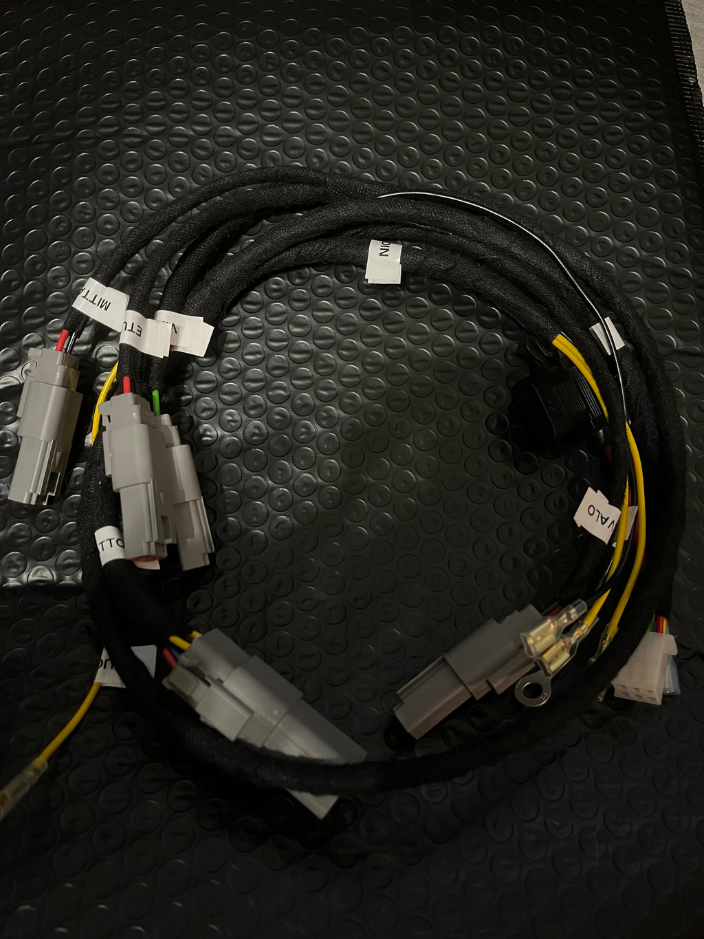 Johtosarja Manki|Plug N Play