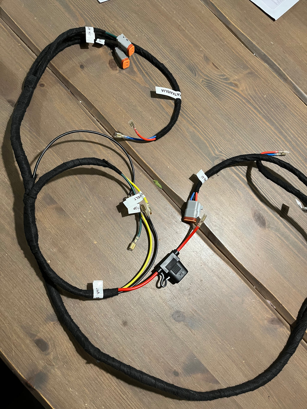 Johtosarja Ducati/kisasähköt